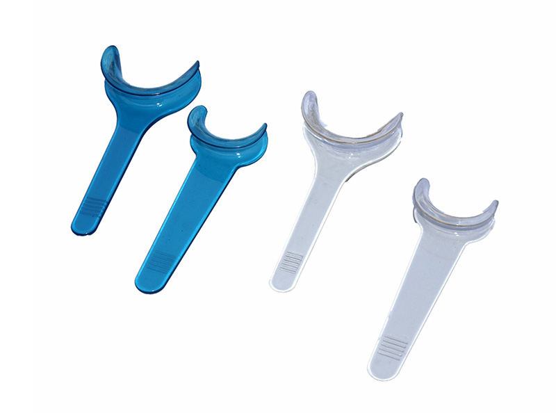 T Type Cheek Retractor