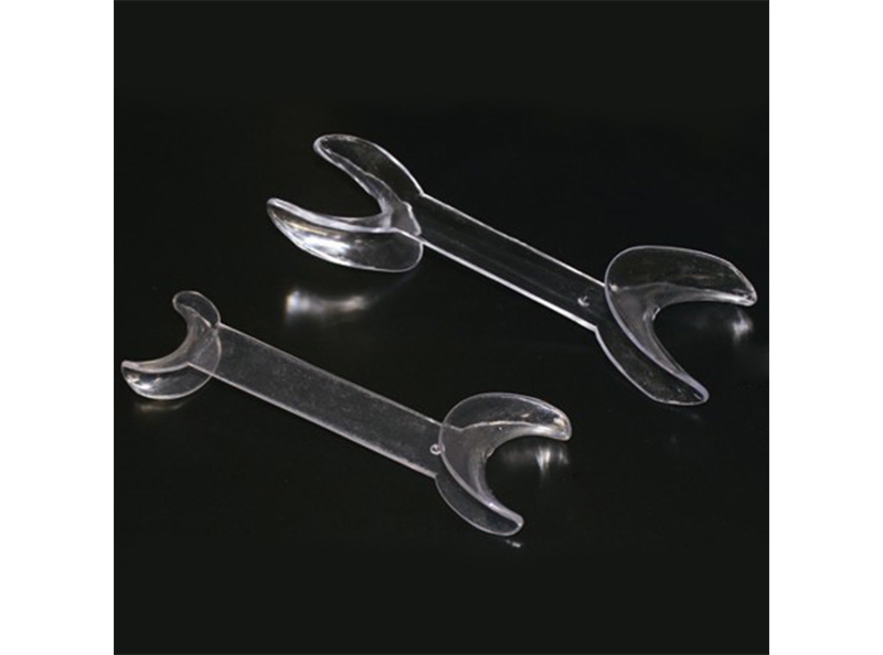 Double-Head Type Cheek Retractor